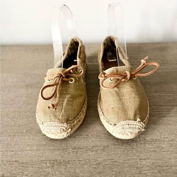 Sperry Espadrille Flat in Tan Canvas - Size 6 - Picture 2 of 8
